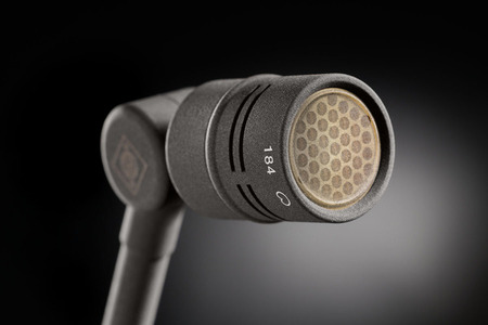 KK_120_+_KM_Dx1_desktop_KM-A-D-Macro-02_Neumann-Miniature-Microphone-System_G