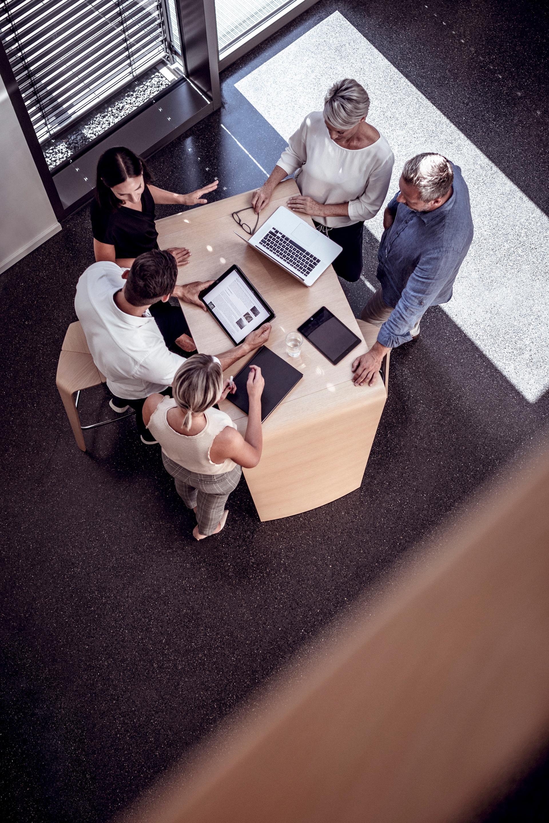 간소화된 오디오와 완벽한 실내 제어