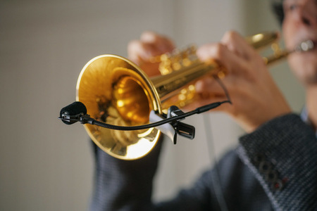 MC_6x1_desktop_MC-6-Trumpet-A_Neumann-Miniature-Clip-Mic-System_G