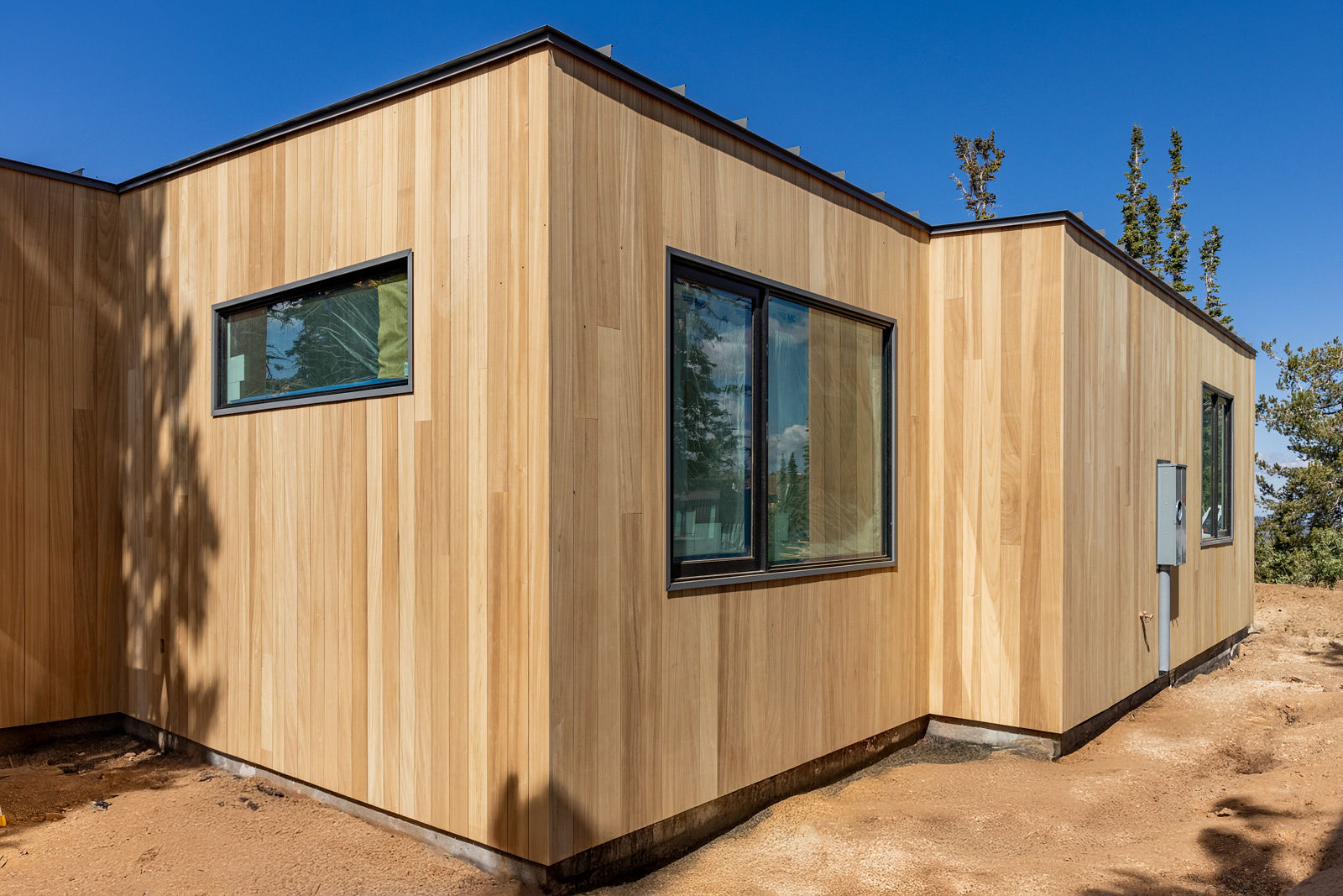 Maximo Thermo Ayous cladding on a modern architectural facade