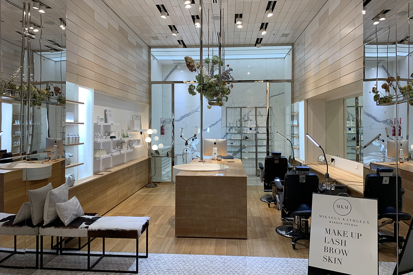 Mikaela store