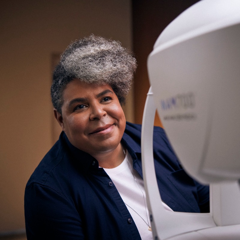 OPSM - Campaign 1175 - Macula Awareness Month - EN - Image Set 2 - 800x800