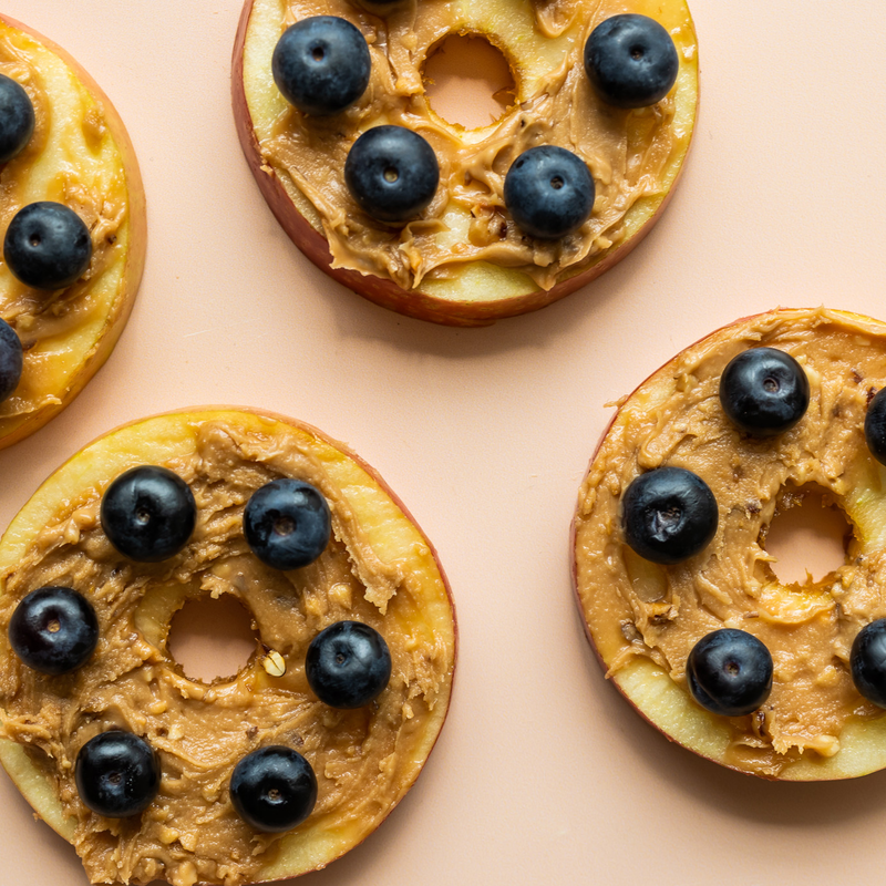 QIC_Ivy-Social_Back-to-School_Blog-Header_3-Snacks_Apple