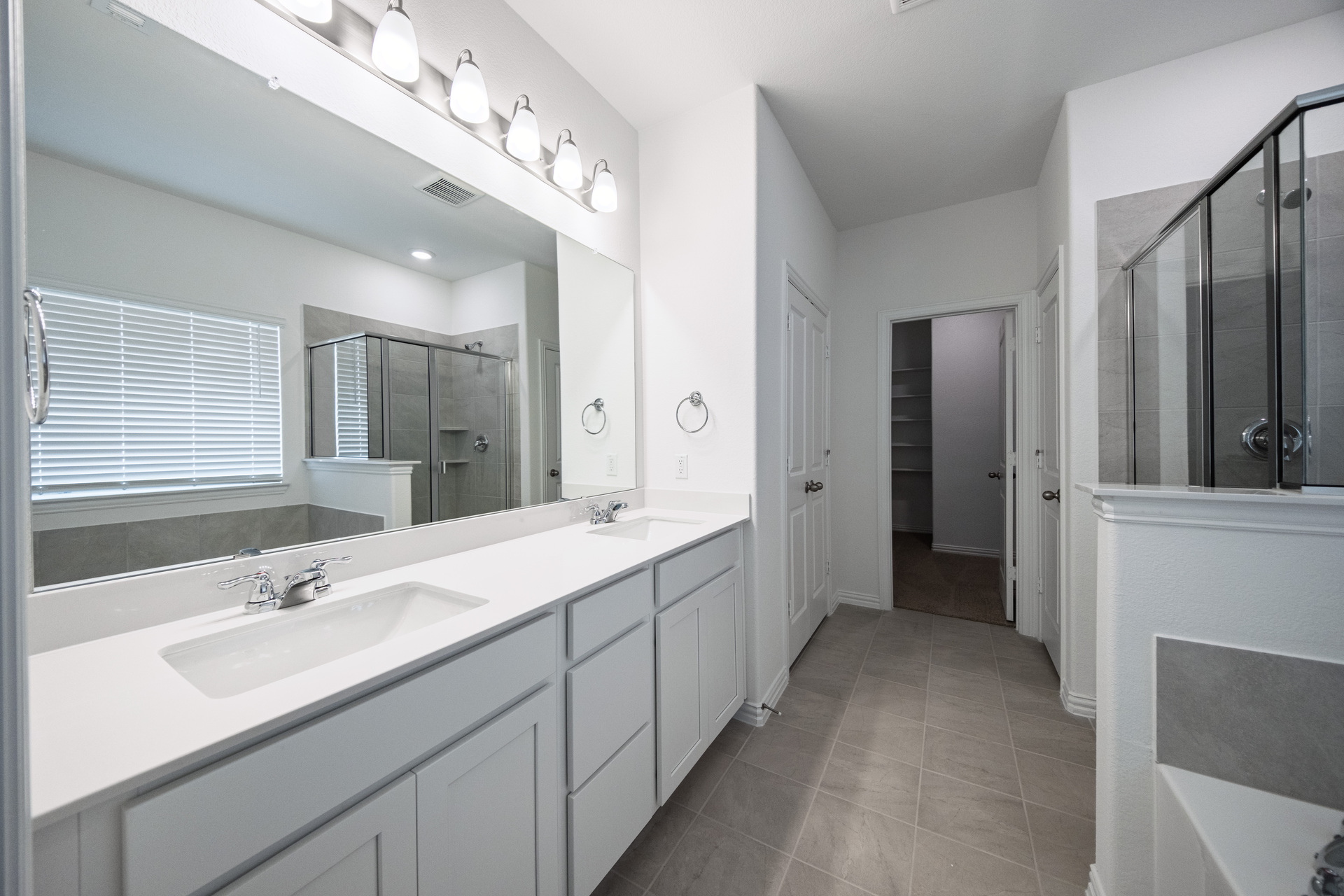 Rainier Primary Bathroom