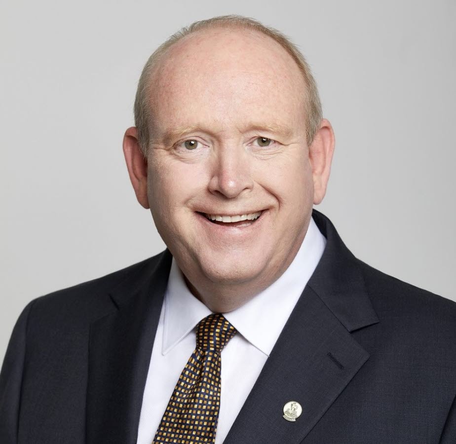 Photo of Dr Warwick Vale.