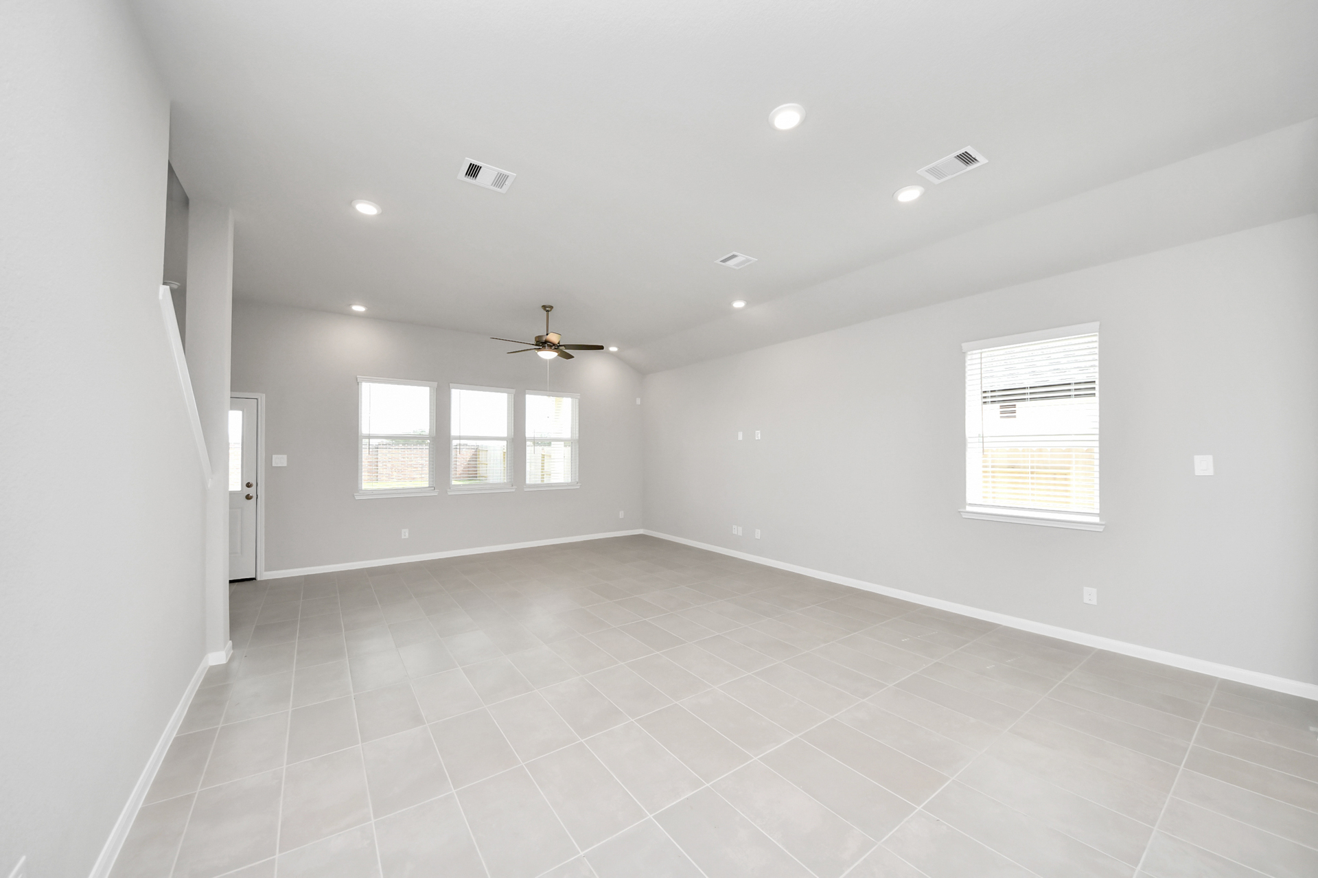 b1349479-ea65-47b1-a3cb-5382911e0cfb