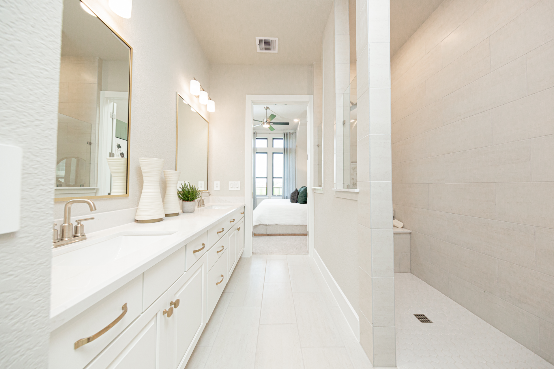 b30848fb-8130-4130-b6e8-fdbe00788eb2