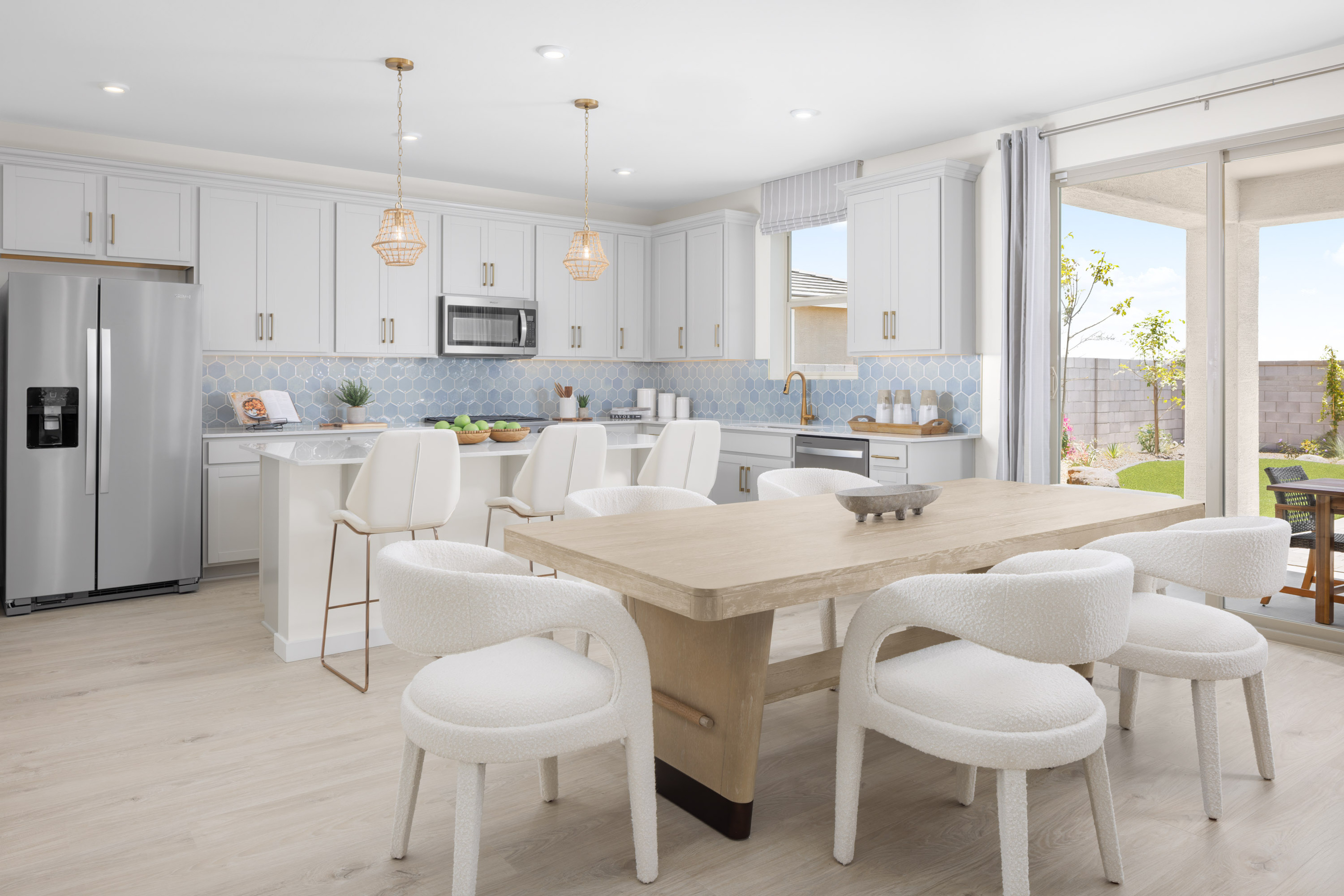 b4179793-c33f-40b2-b5c7-6c6a0cd0e783