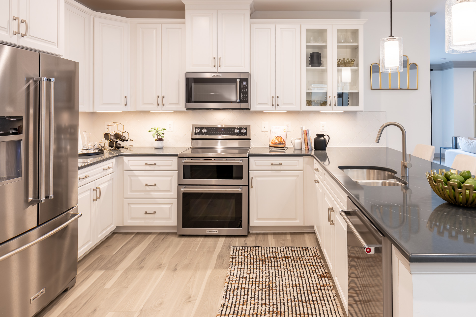 b442510a-6bb2-4ade-9cc9-987d91997998