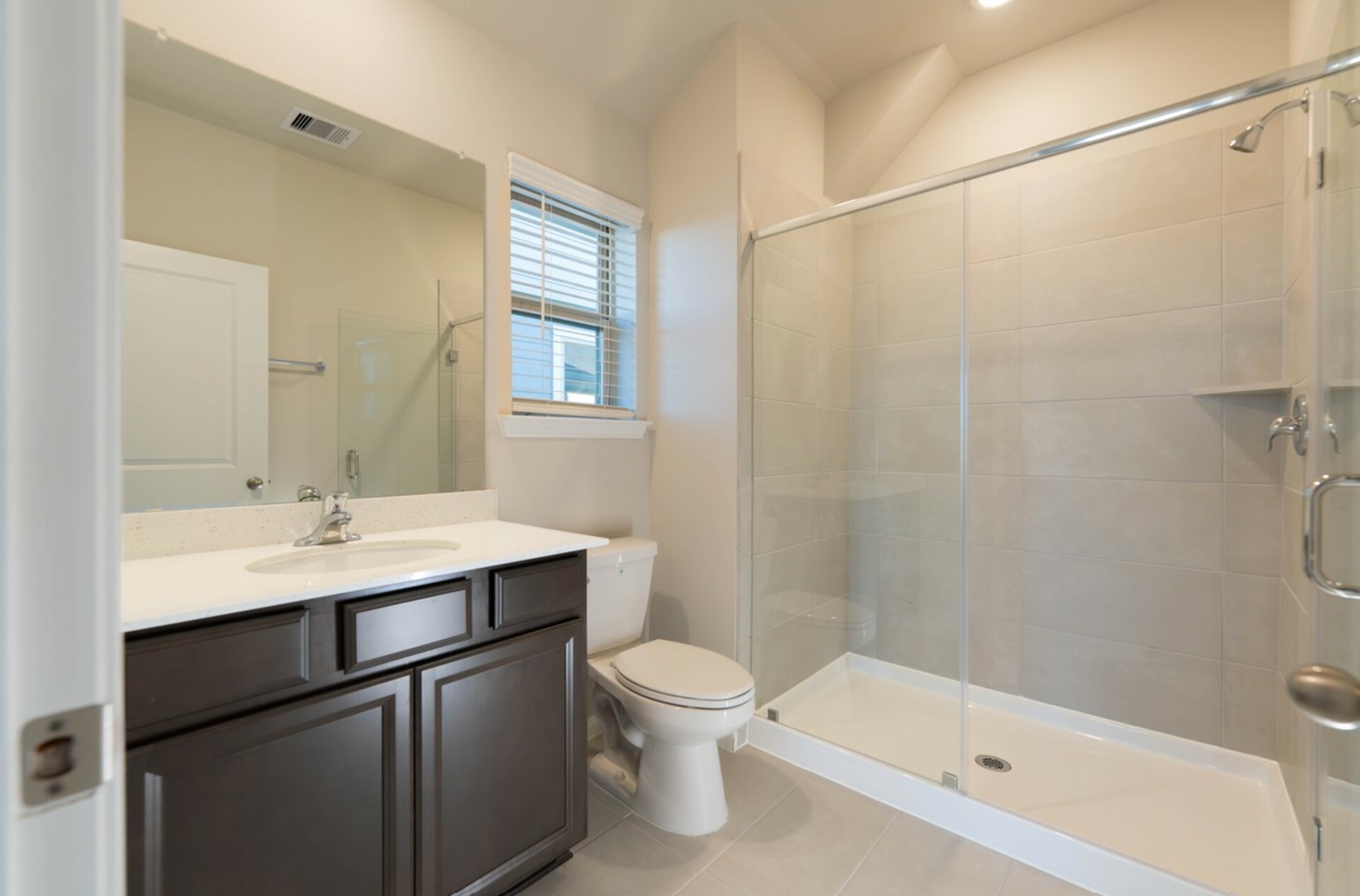 b5e38ebc-b97a-4237-aed1-80490d4d4e3c