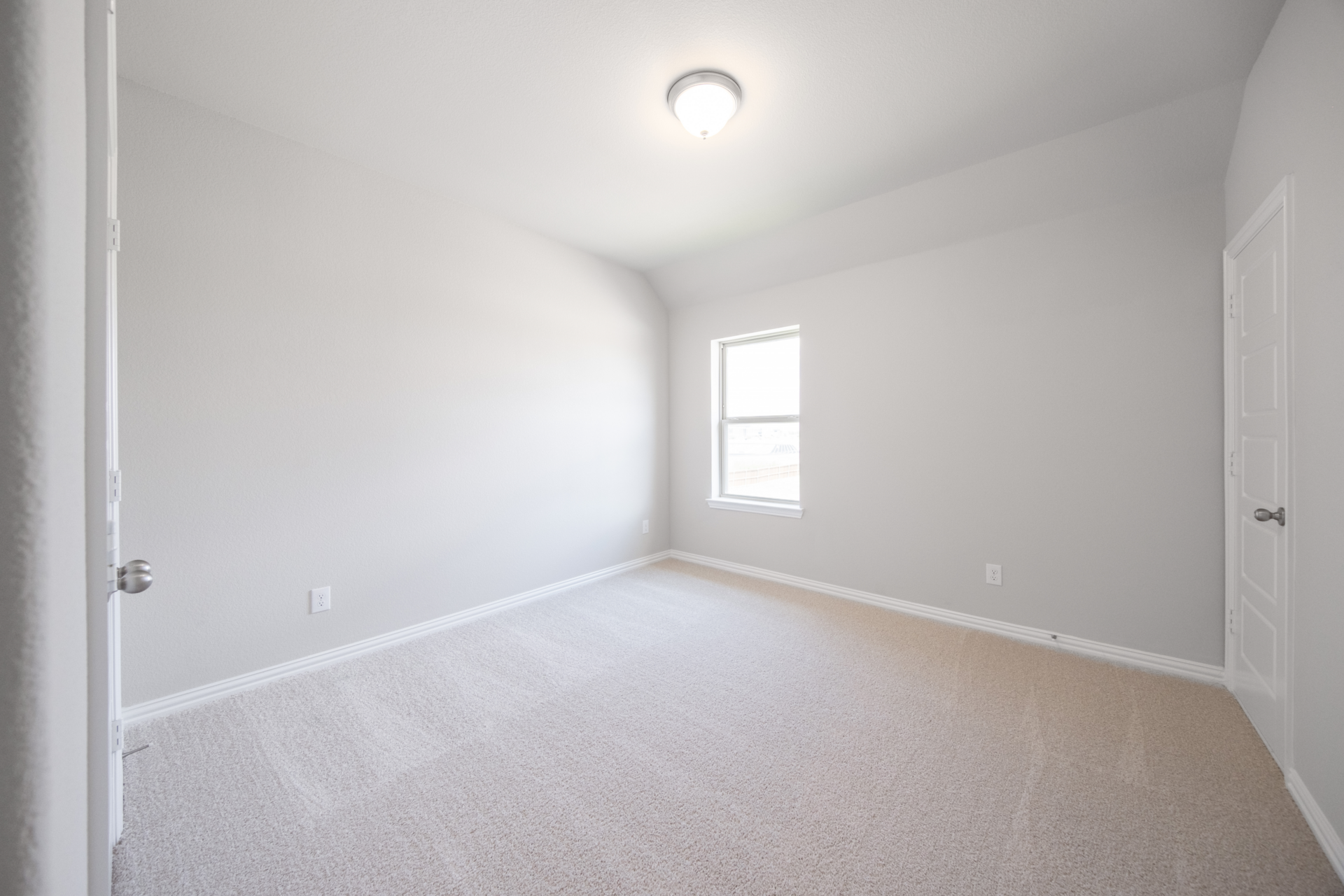 b74721e7-96b2-4384-ada3-704870469637