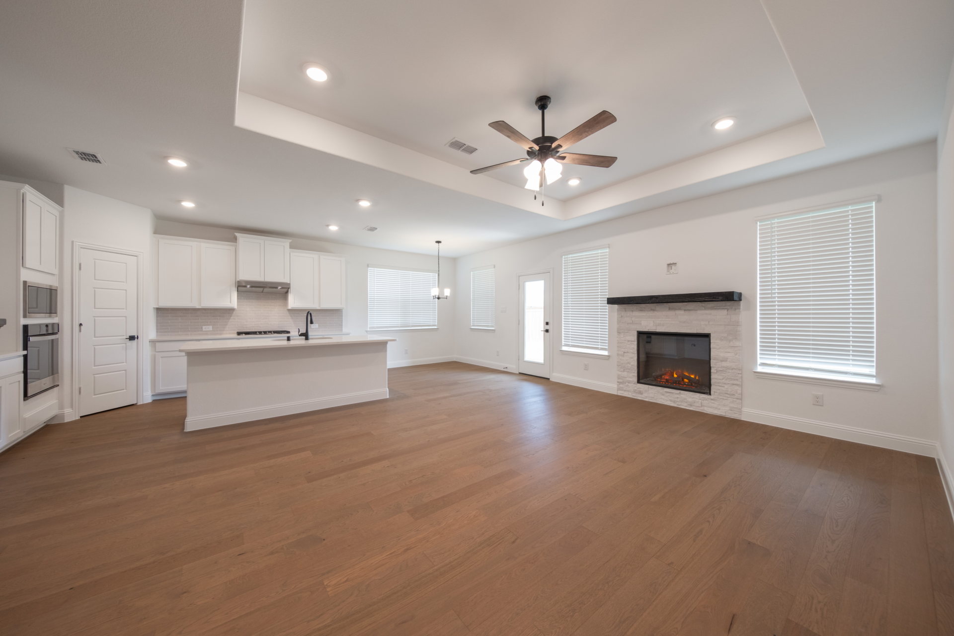 c0a114b0-53a6-473b-98c5-02caa37b2598