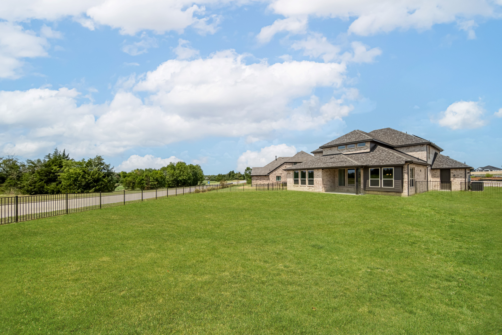 c1775d8e-d581-4663-bda3-ad32fd535087