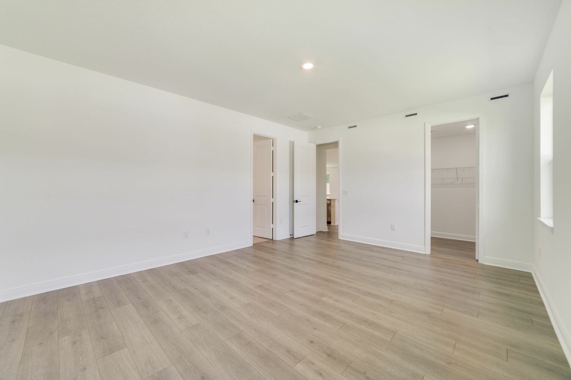 c5299405-3f30-4c4d-ba27-959194ea96ab