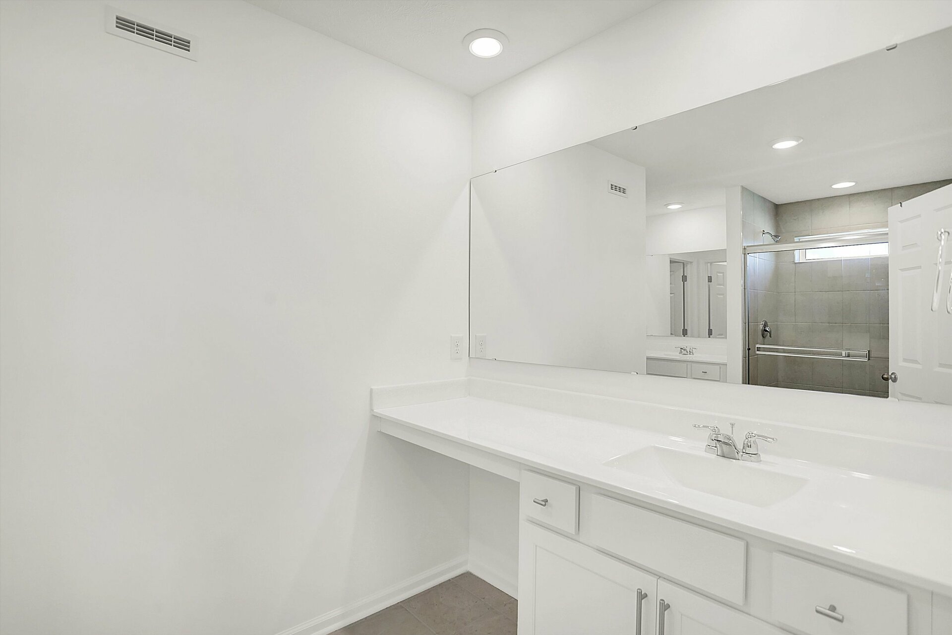 ce0e3e93-19e3-447e-80f2-7202177dbf62