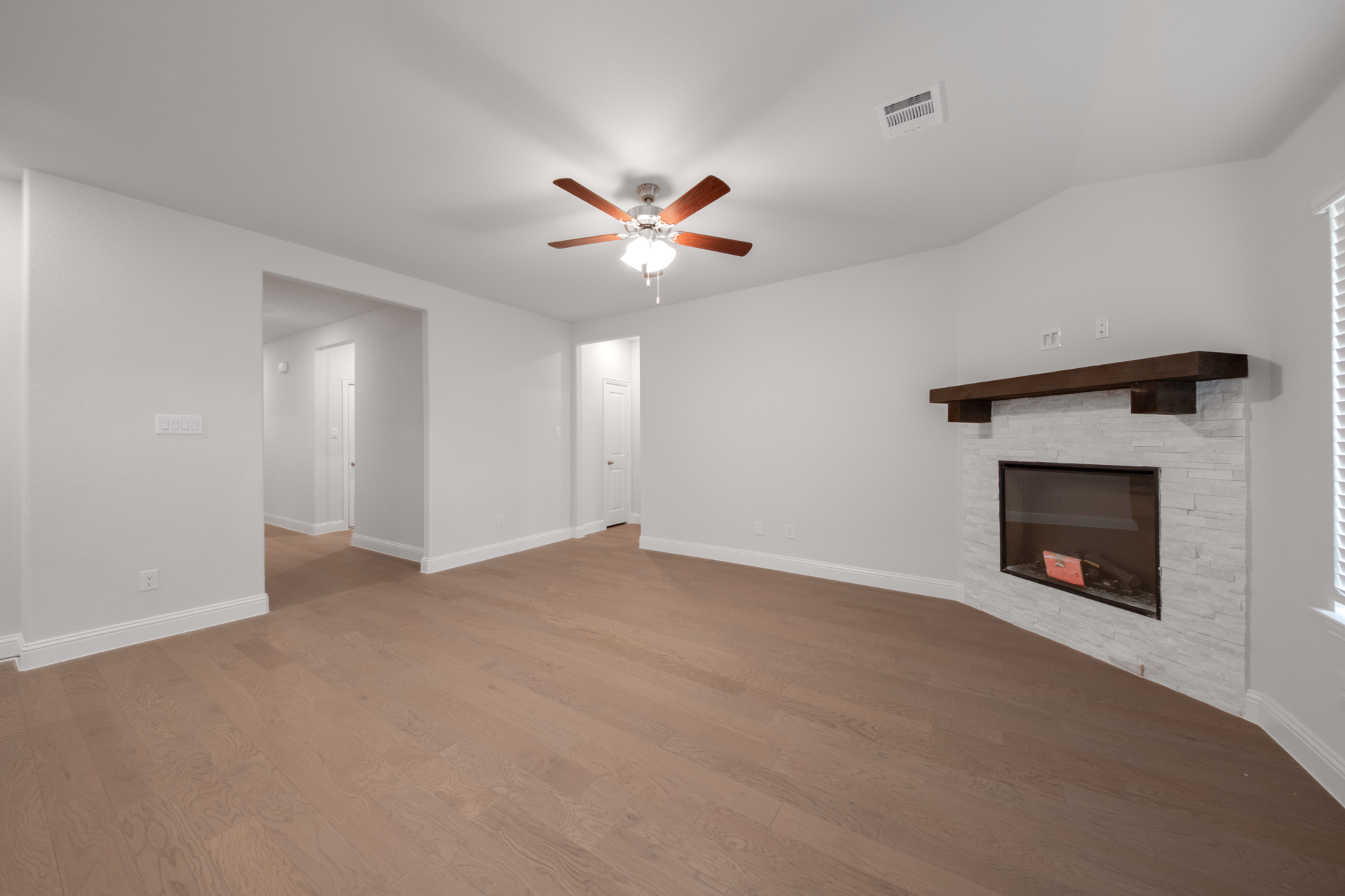 d3d1e931-2fba-4f94-a255-380309bfb995