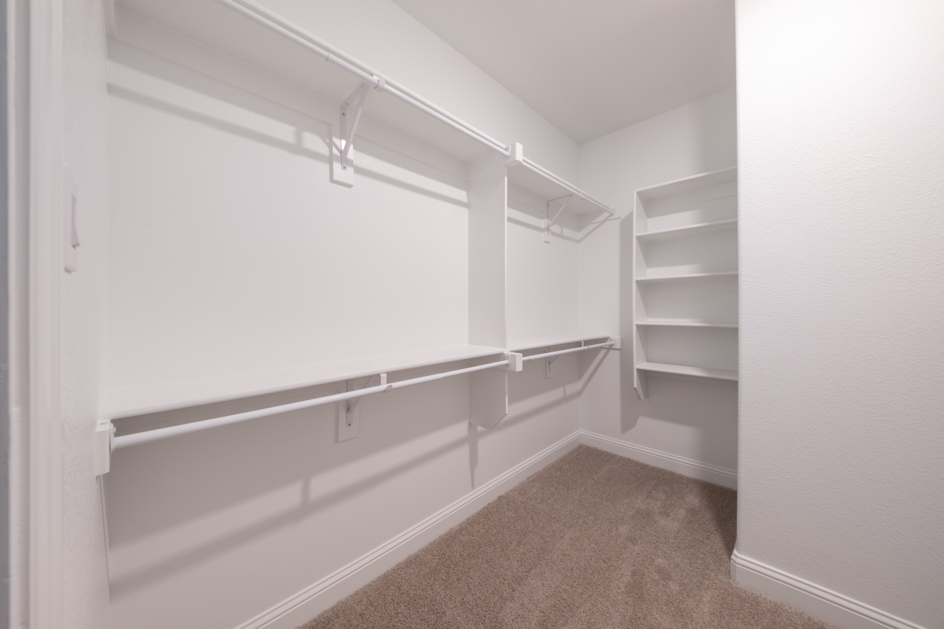 d78e2895-9956-40cf-9ecb-7daf1a3f884c