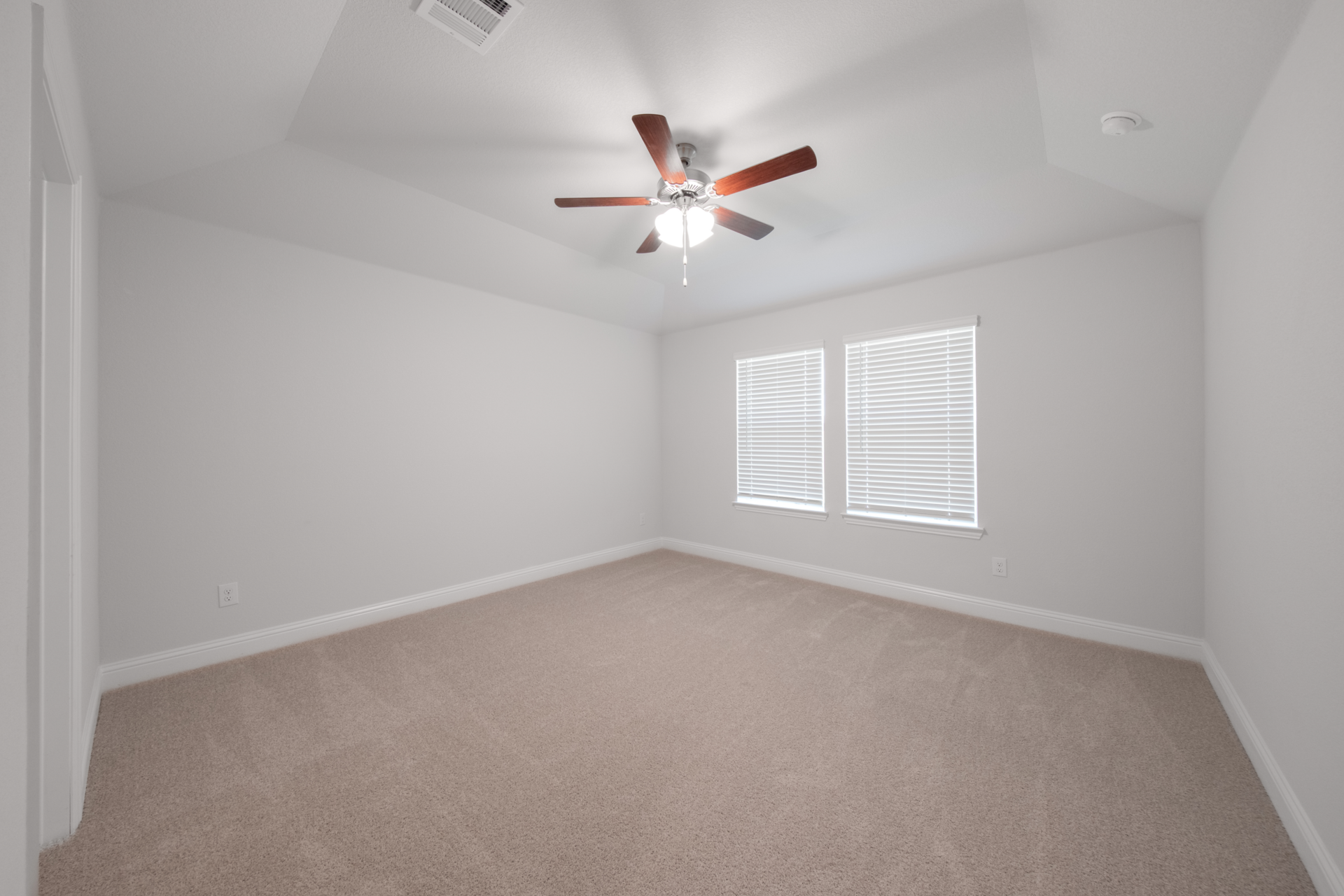 dd201865-91d7-46e0-a66c-a91e555f262a