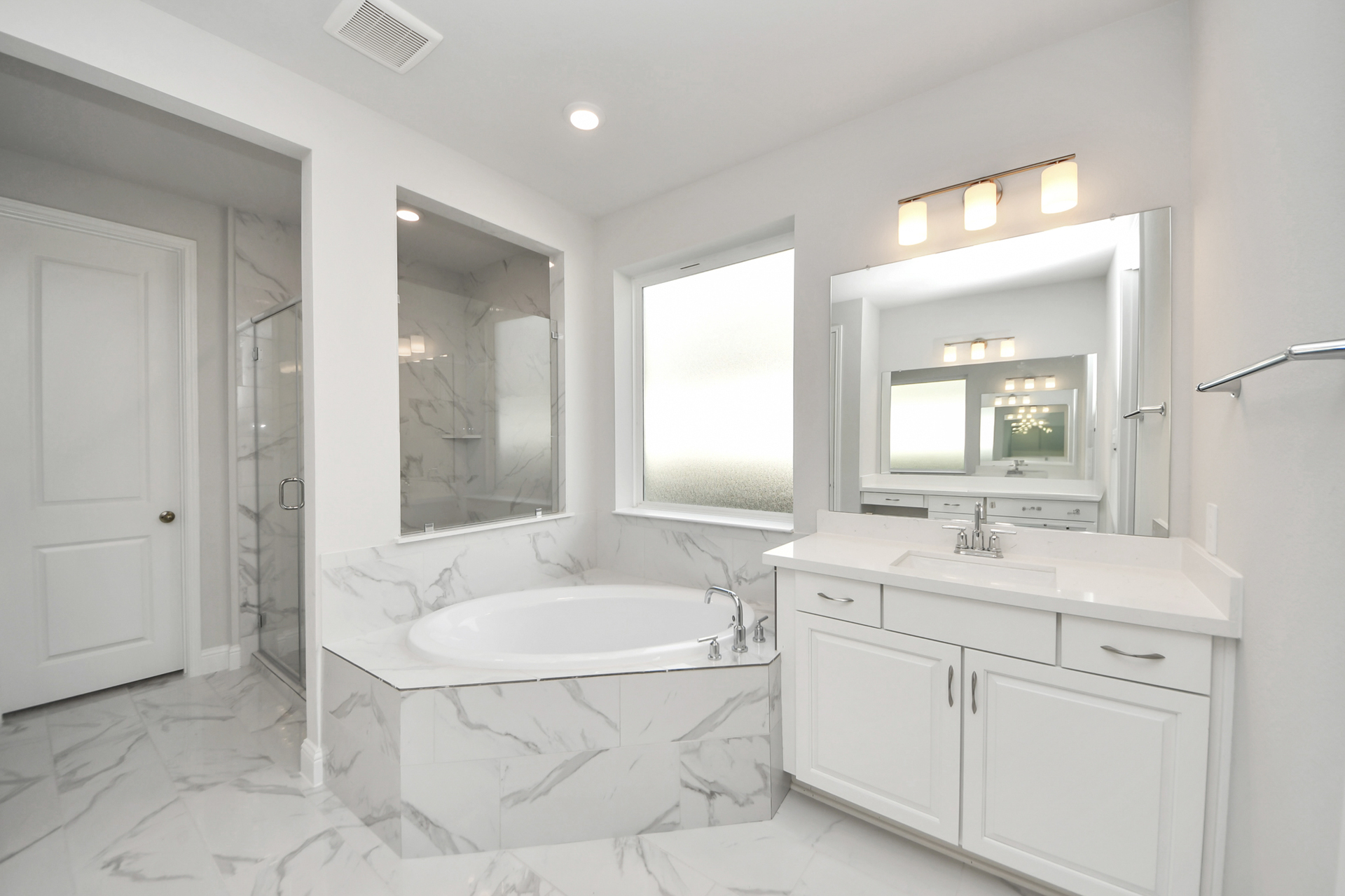 e020c0ba-b42e-4d24-a384-1b538a0c4f67