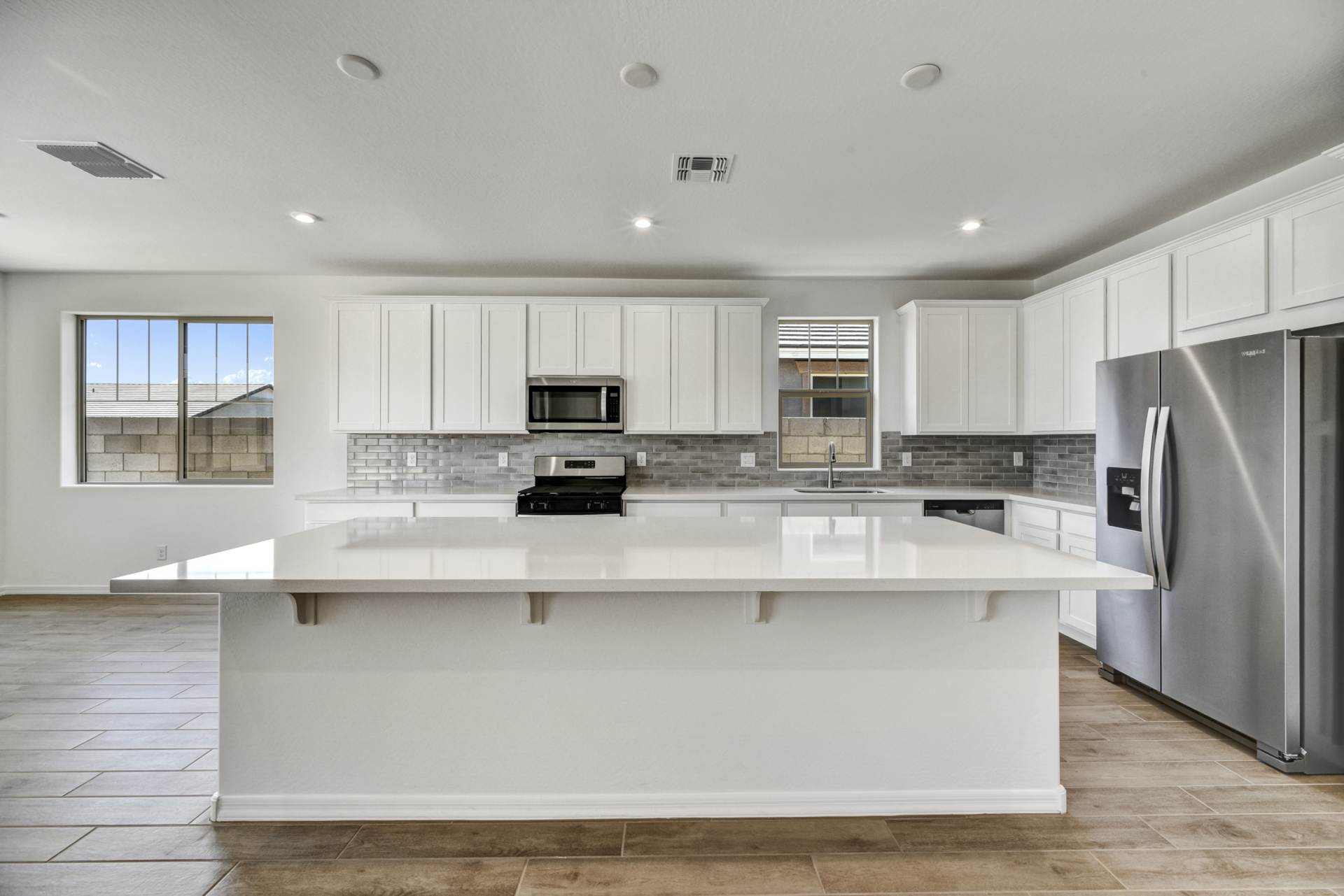 e036e7d8-33e1-4087-a318-d1bb414ae511