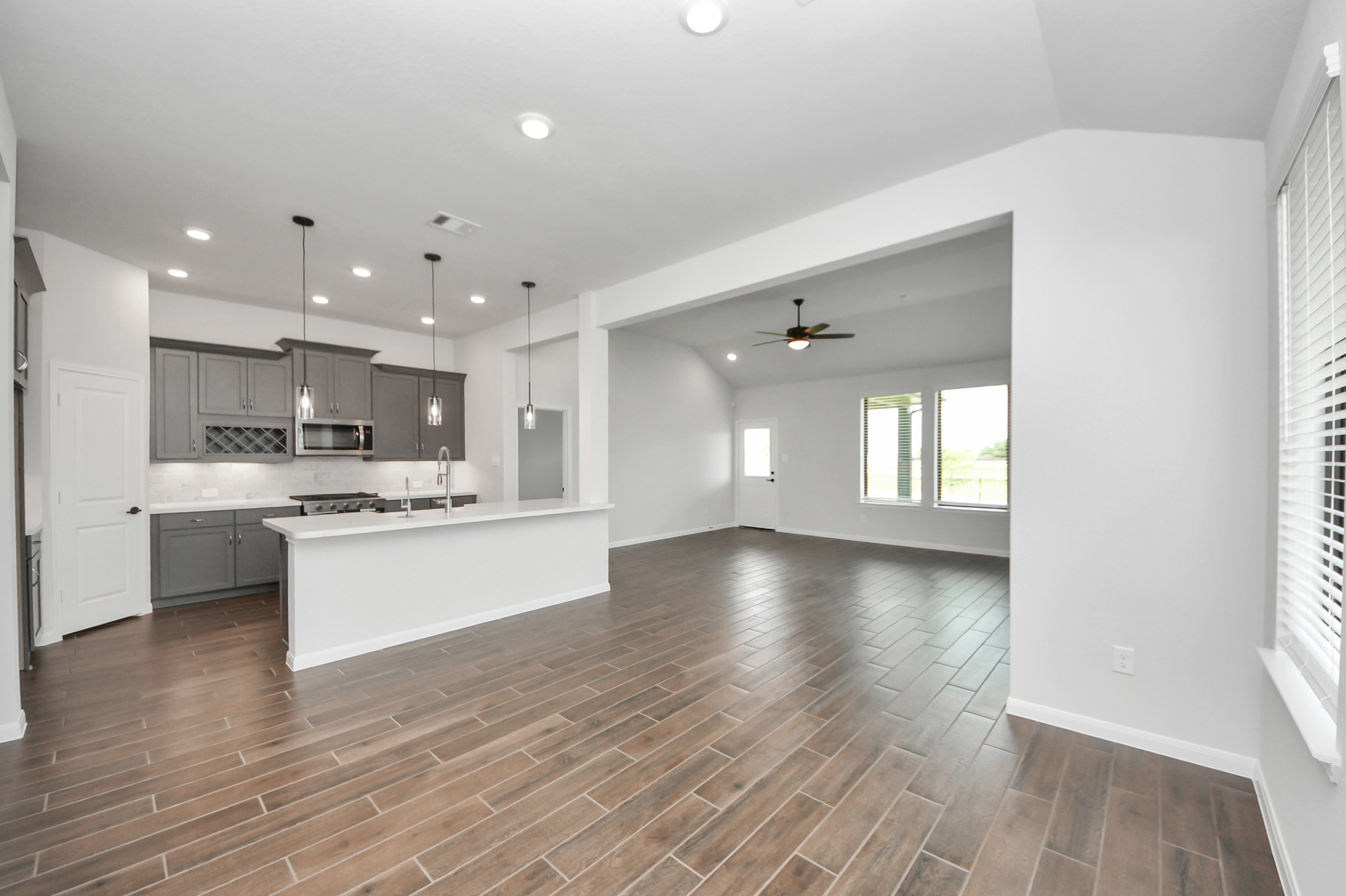 e90066e7-77b6-4e08-a5f5-5306ed79fabd