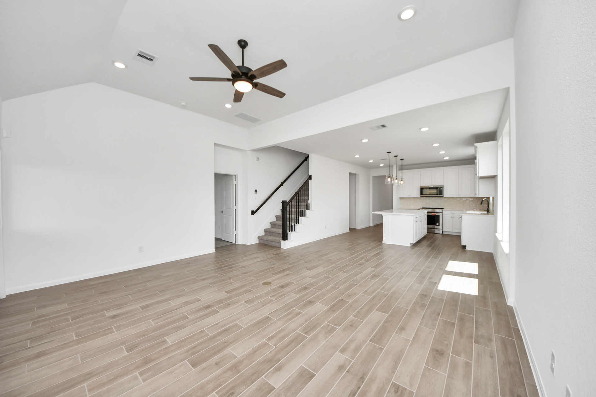 f2d7e349-d134-4224-b2aa-743e11d081b7