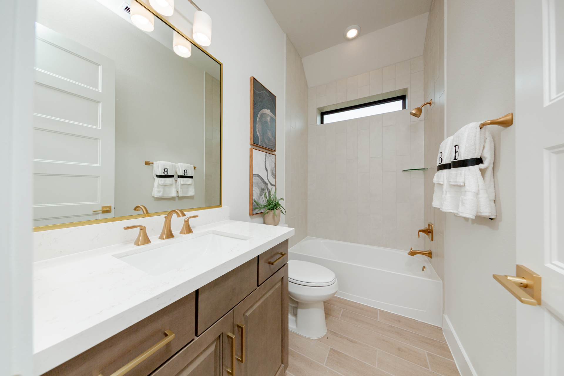 f2f66e32-6114-4b9e-b51d-0798e533c277