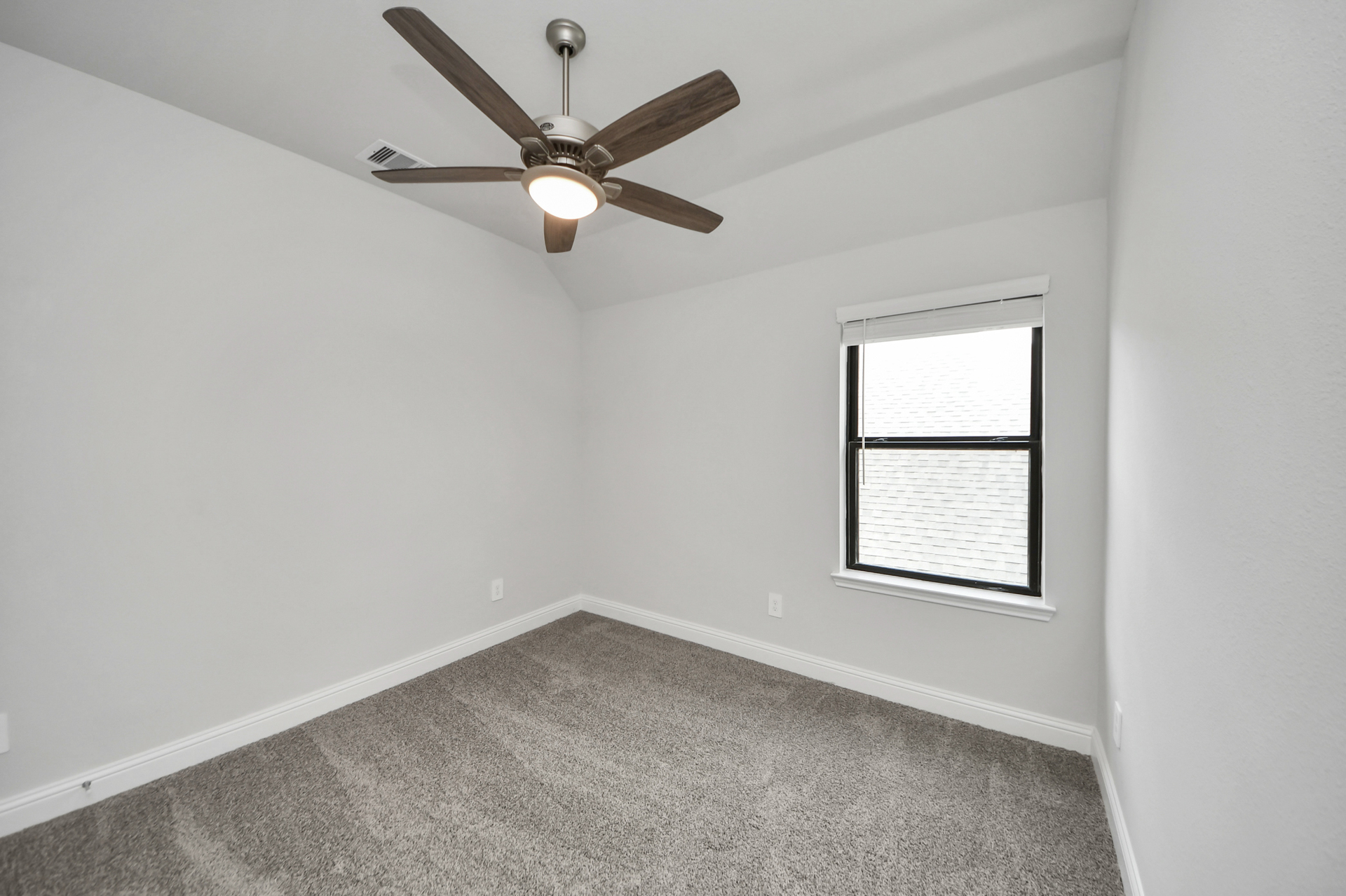 f8834343-f6e7-4341-82eb-f5be0898cb71