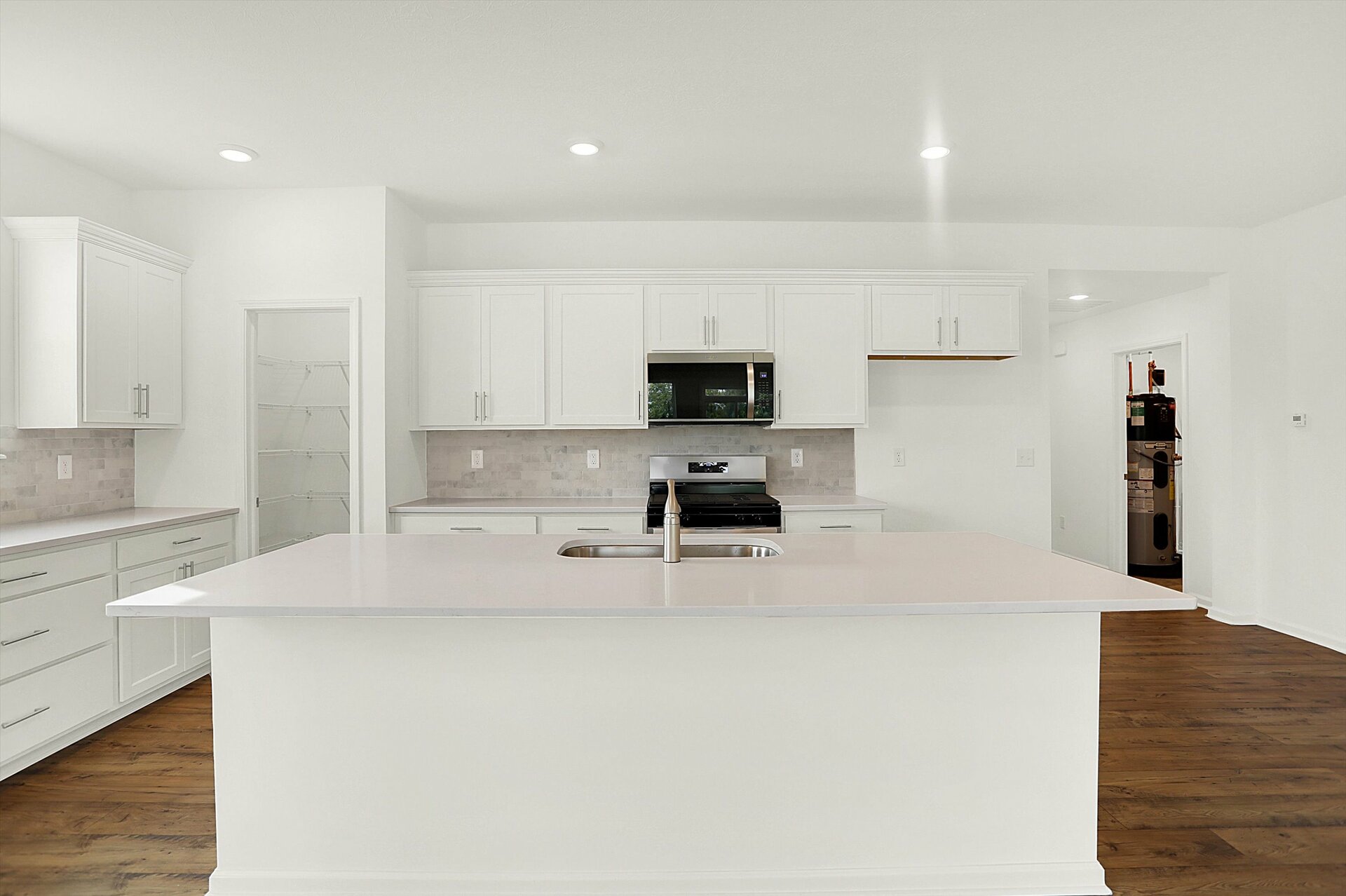 fb0019c3-7e4c-4370-bc85-14a9a14f7074