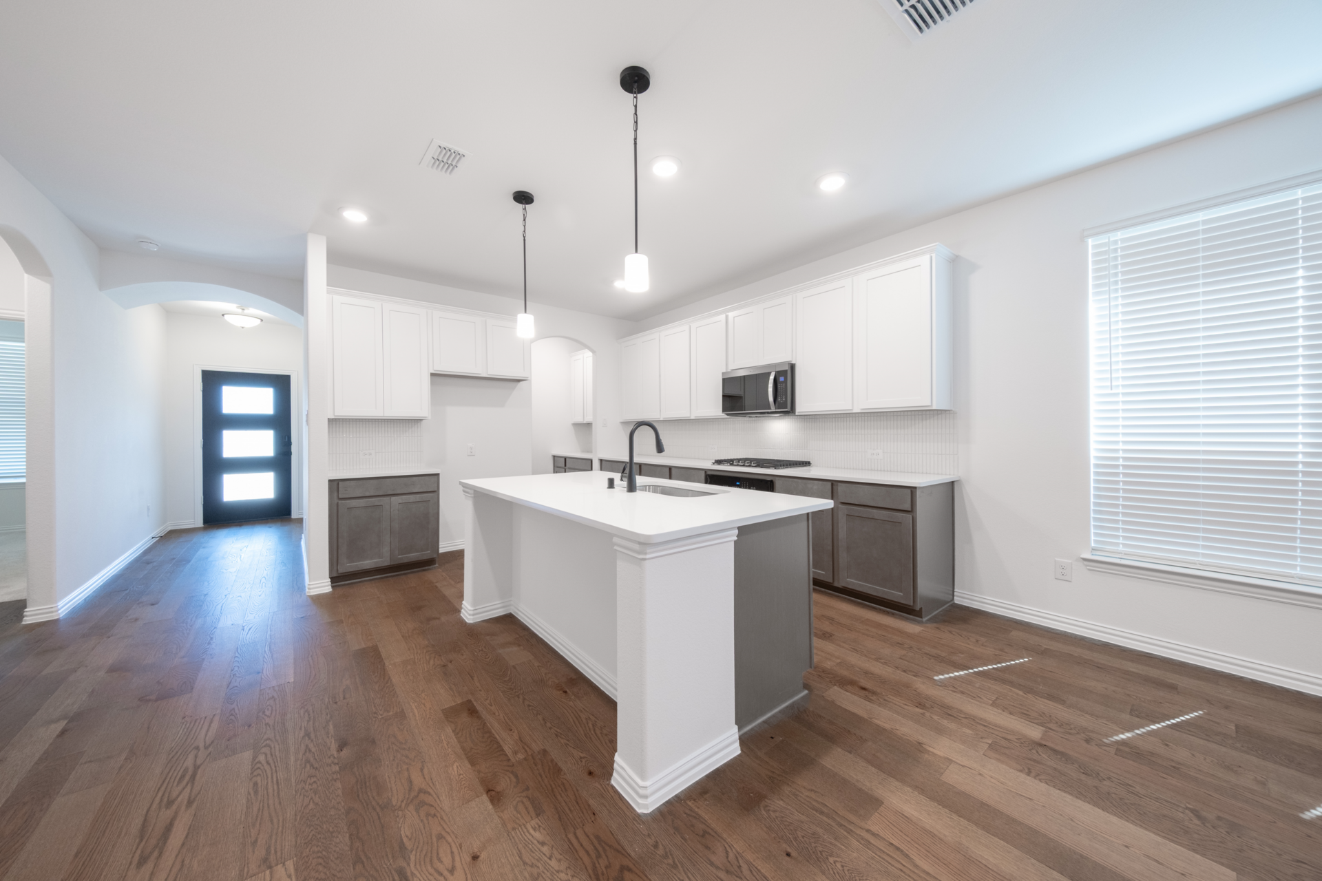 fb84656f-0017-4669-ba14-f9609e0e7f42