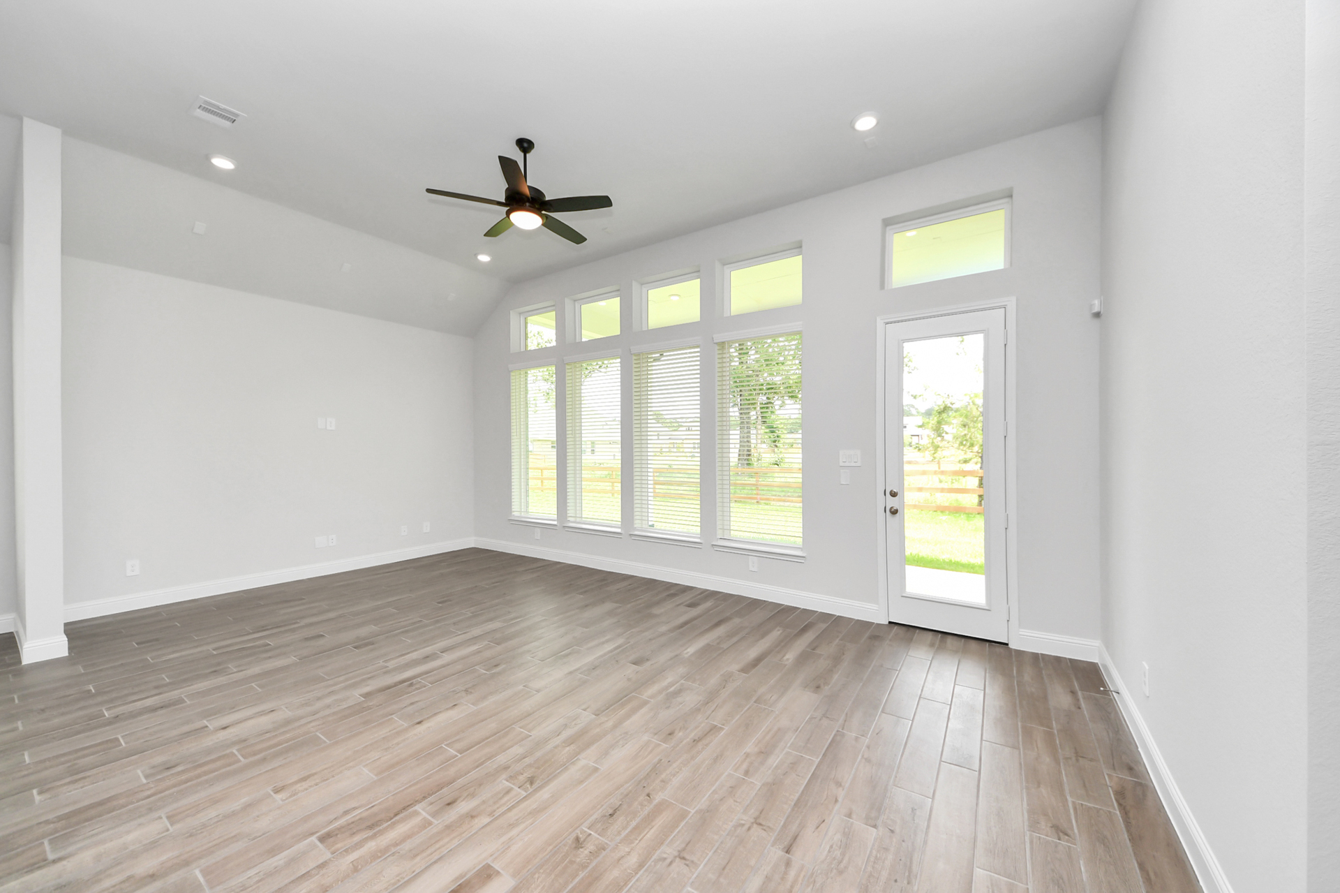 fd2183a8-55c0-47e4-8890-4d93968c83e4