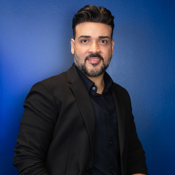 Rau Hernandez, Branch Manager photo