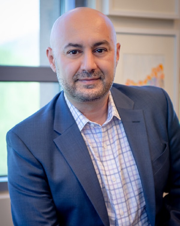 Nader Kiarang, Branch Manager photo